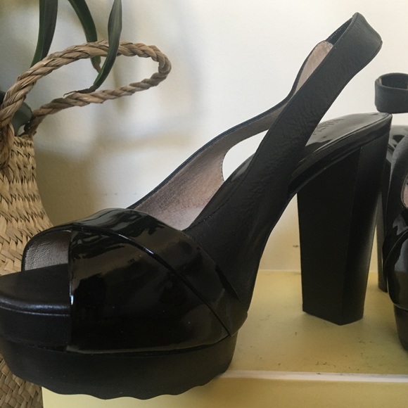 Michael Kors platform peep toe shoes - Picture 3 of 4